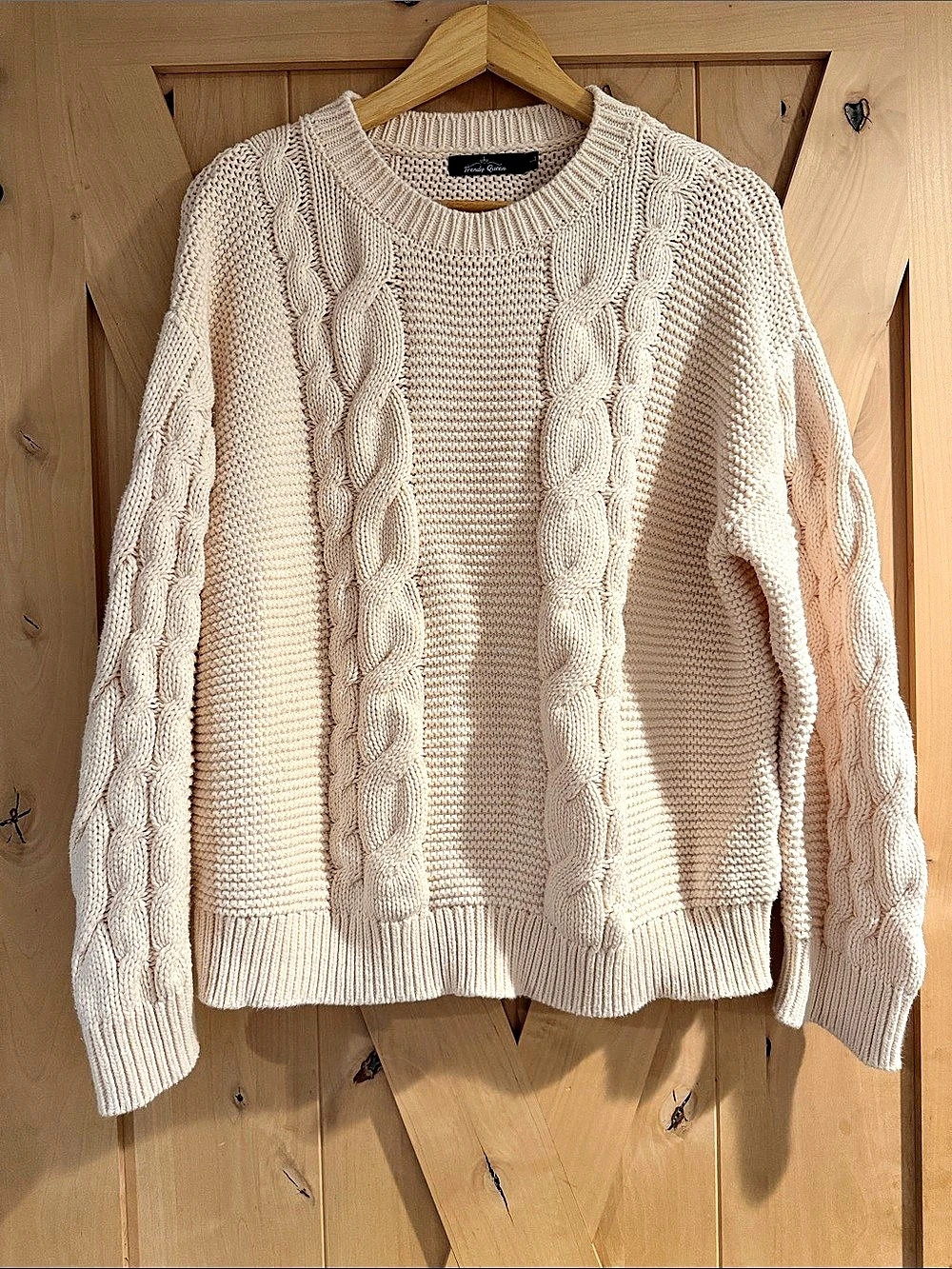 Trendy Queen Women's Oversized Cable Knit Crewneck Sweater Cream Large
